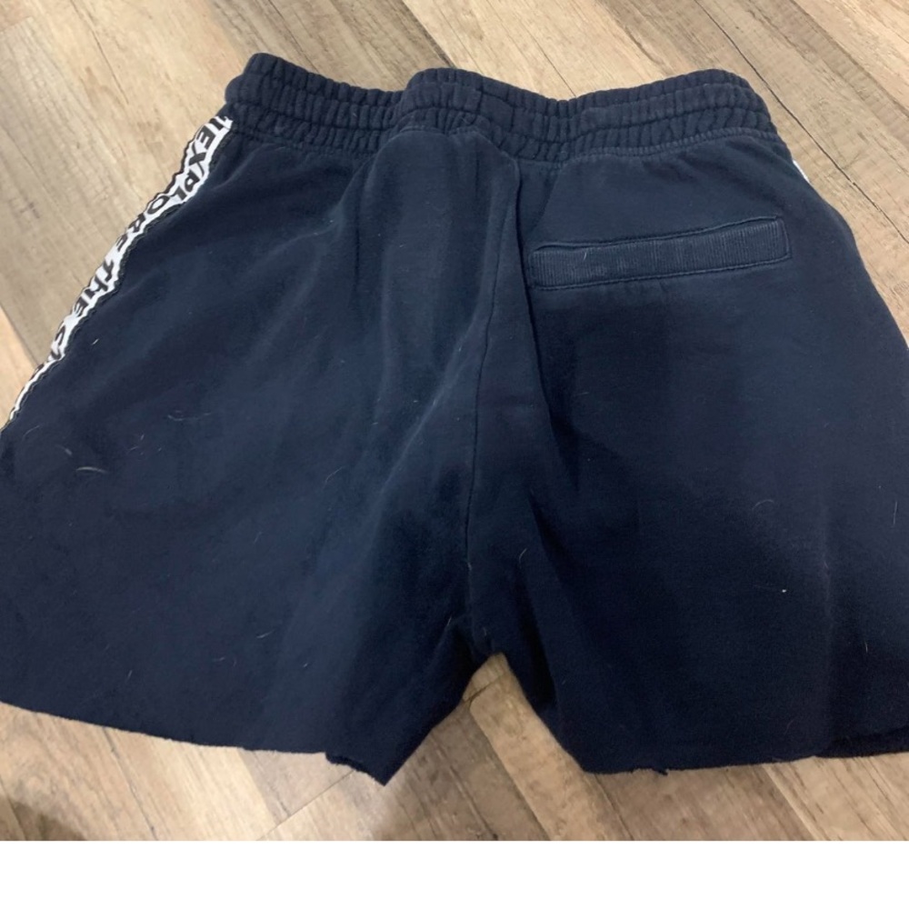 shorts - Picture 2 of 2